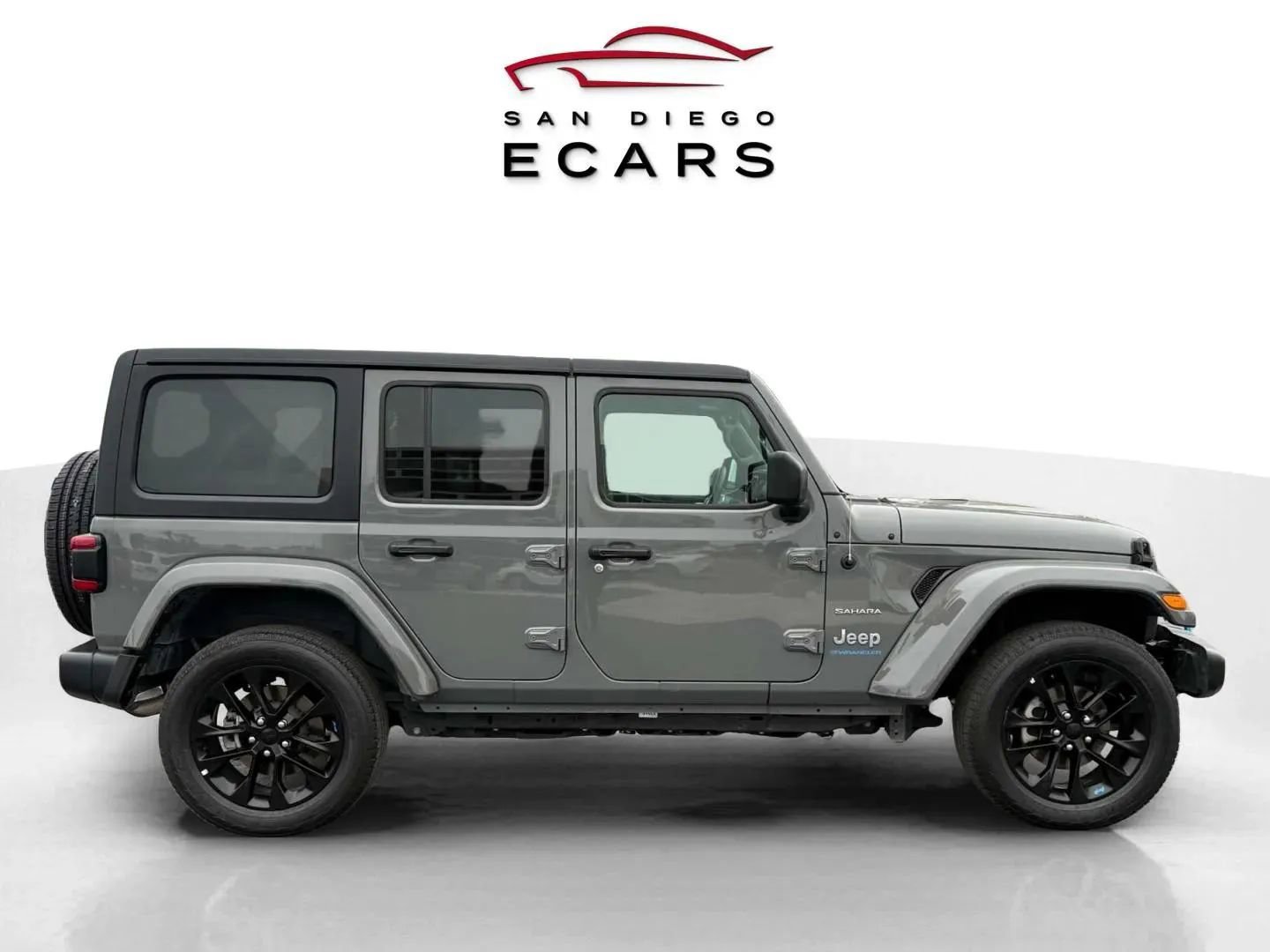 Used 2023 Jeep Wrangler Unlimited Sahara image 4