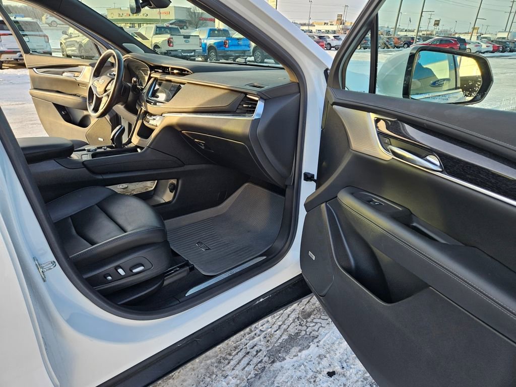 Used 2021 Cadillac XT5 Premium Luxury AWD/4WD image 12