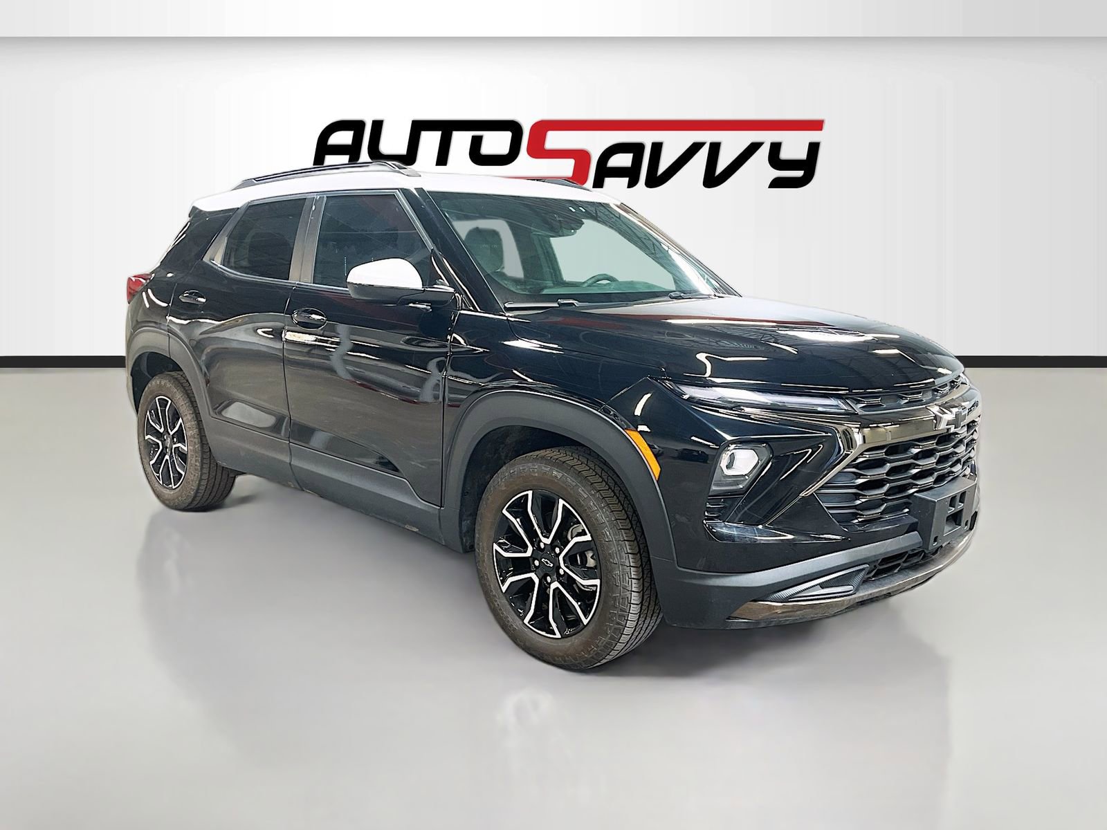 Used 2024 Chevrolet TrailBlazer ACTIV w/ Convenience Package AWD/4WD image 1