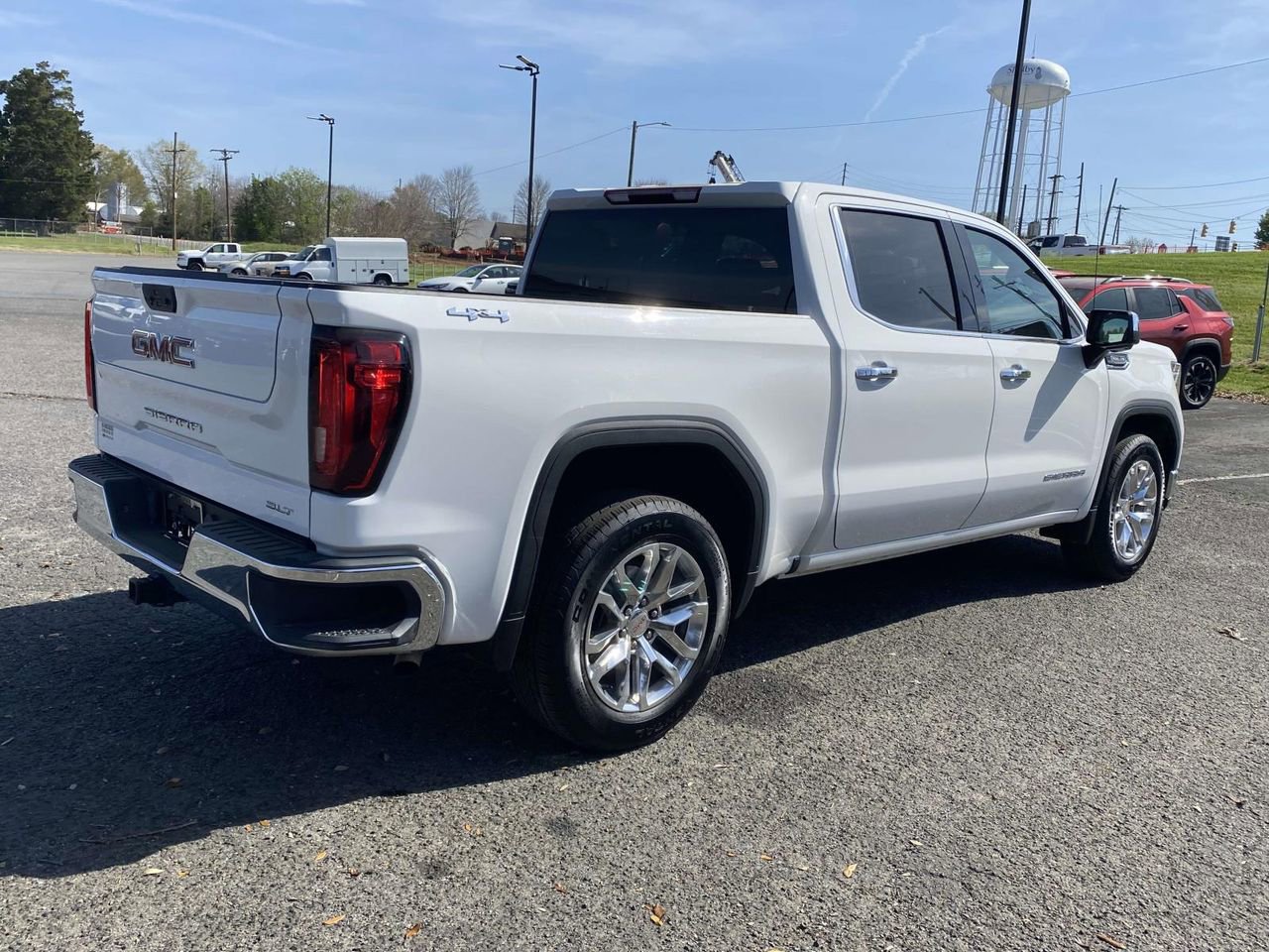 Used 2024 GMC Sierra 1500 SLT image 6