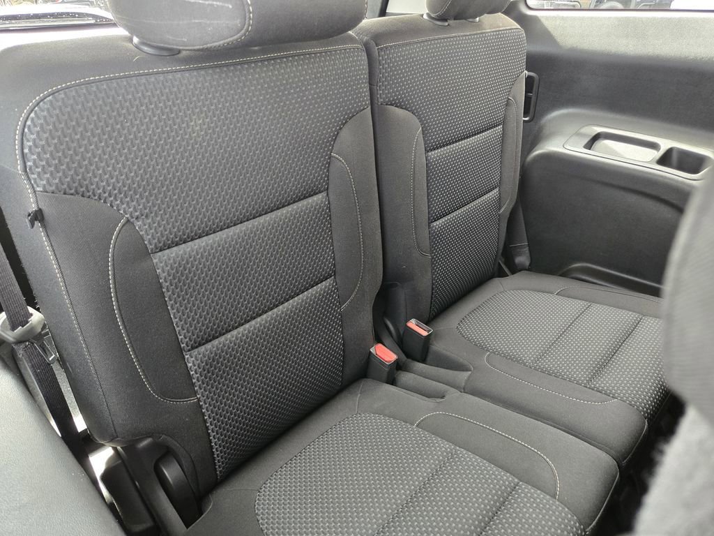 Used 2021 GMC Acadia SLE w/ Elevation Edition image 19