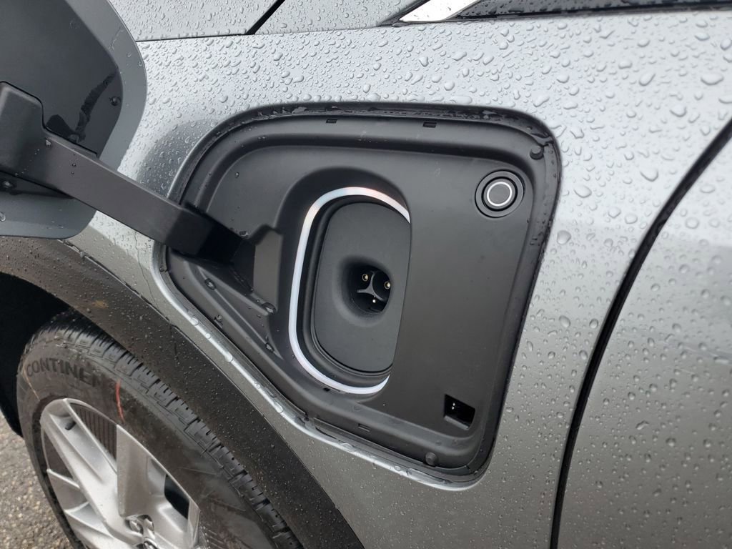 New 2026 Cadillac Optiq Luxury 1 image 34