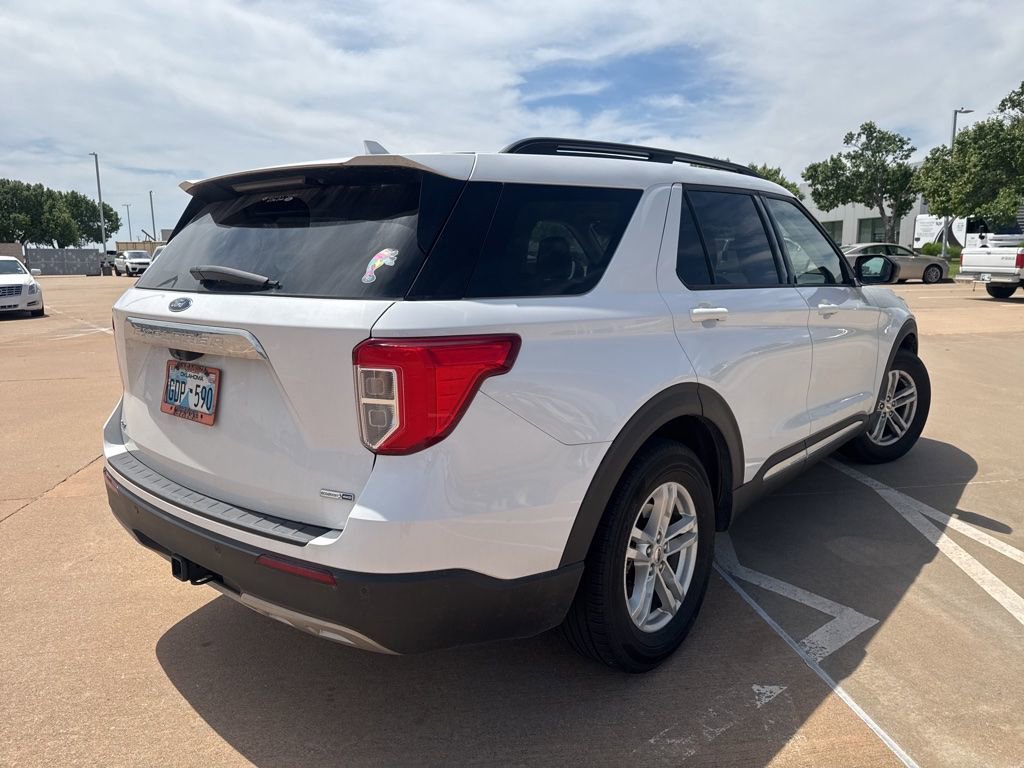 Used 2020 Ford Explorer XLT w/ Equipment Group 202A image 2