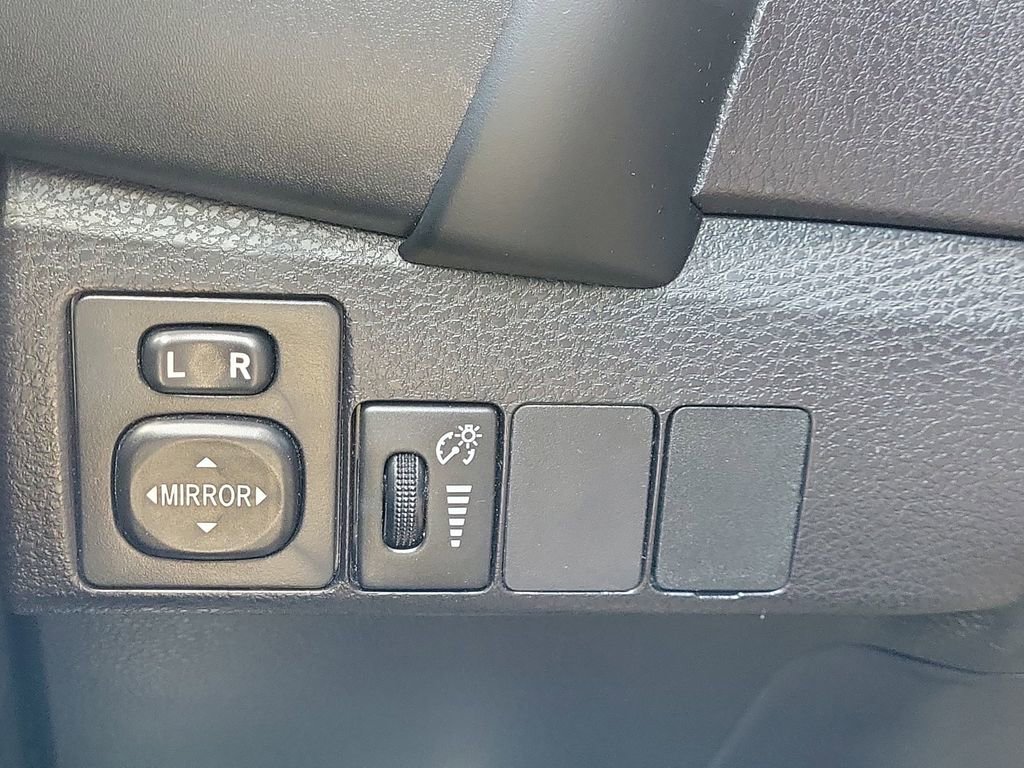 Used 2019 Toyota Corolla LE FWD image 24