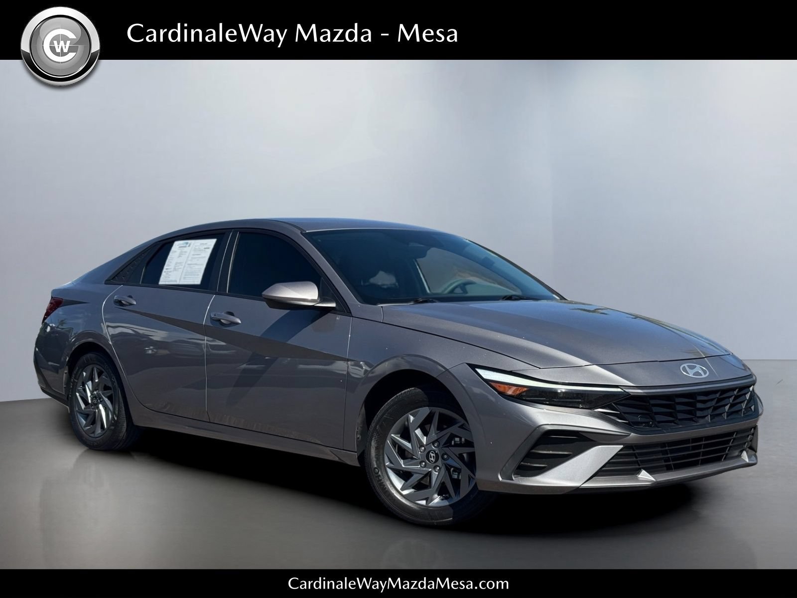 Used 2024 Hyundai Elantra SEL FWD image 1