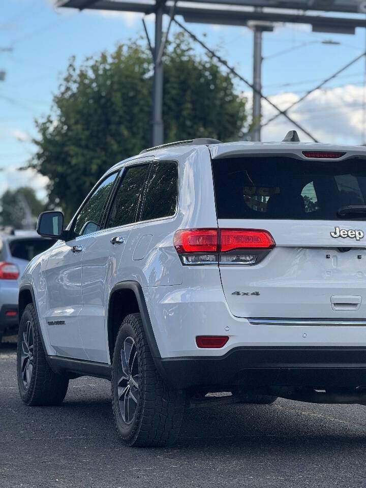 Used 2018 Jeep Grand Cherokee Limited AWD/4WD image 6