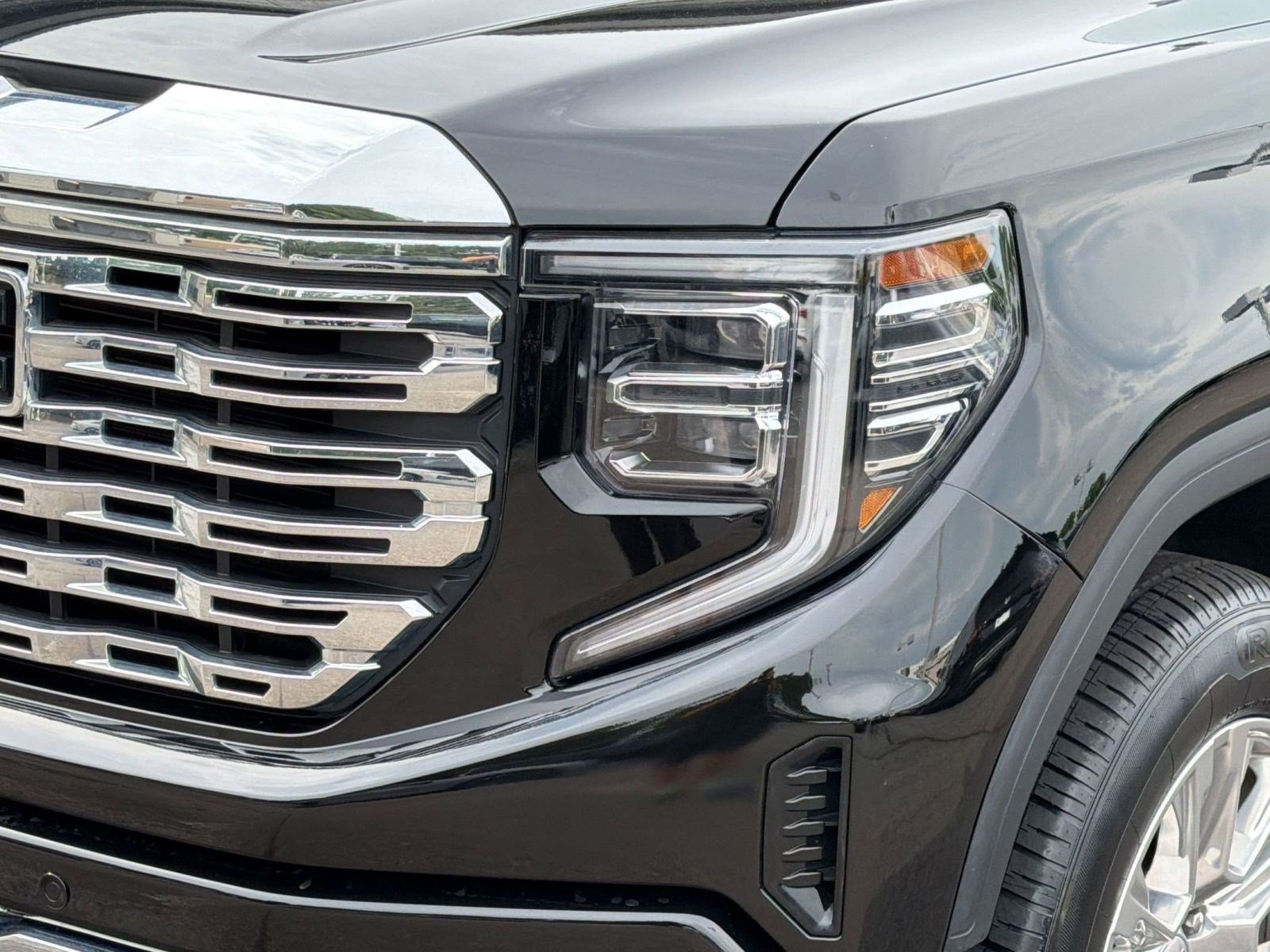 Used 2023 GMC Sierra 1500 Denali AWD/4WD image 11