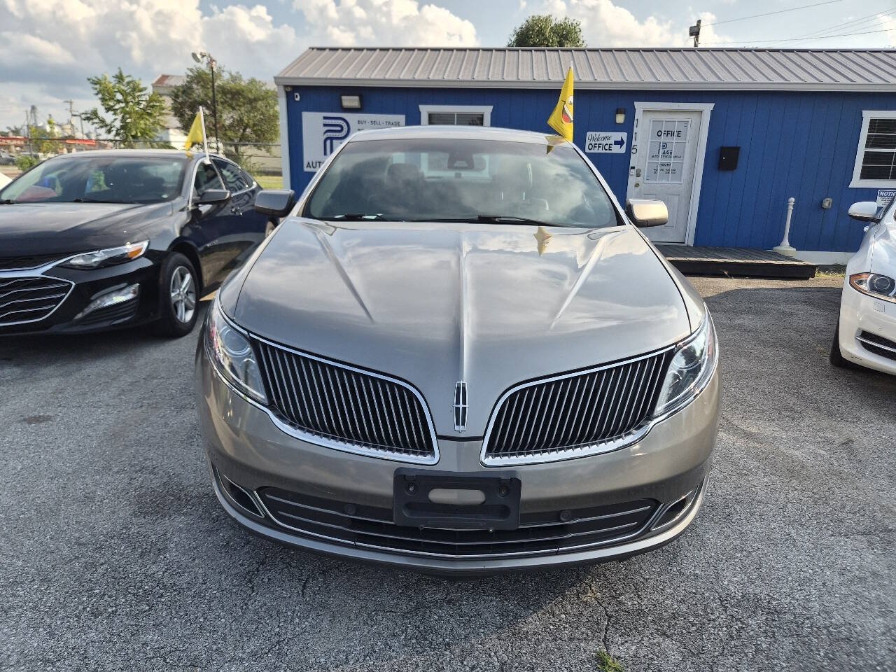 Used 2015 Lincoln MKS w/ Equipment Group 101A FWD image 8