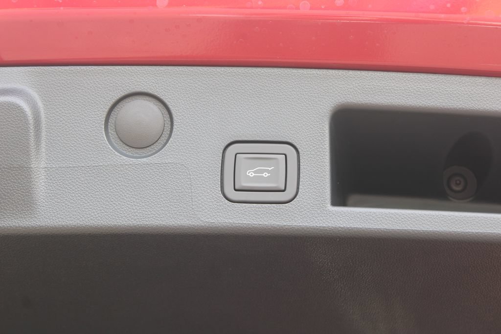 New 2027 Chevrolet Equinox LT w/ Convenience Package II FWD image 18