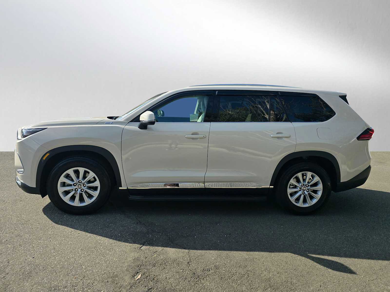 Used 2024 Toyota Grand Highlander XLE image 6