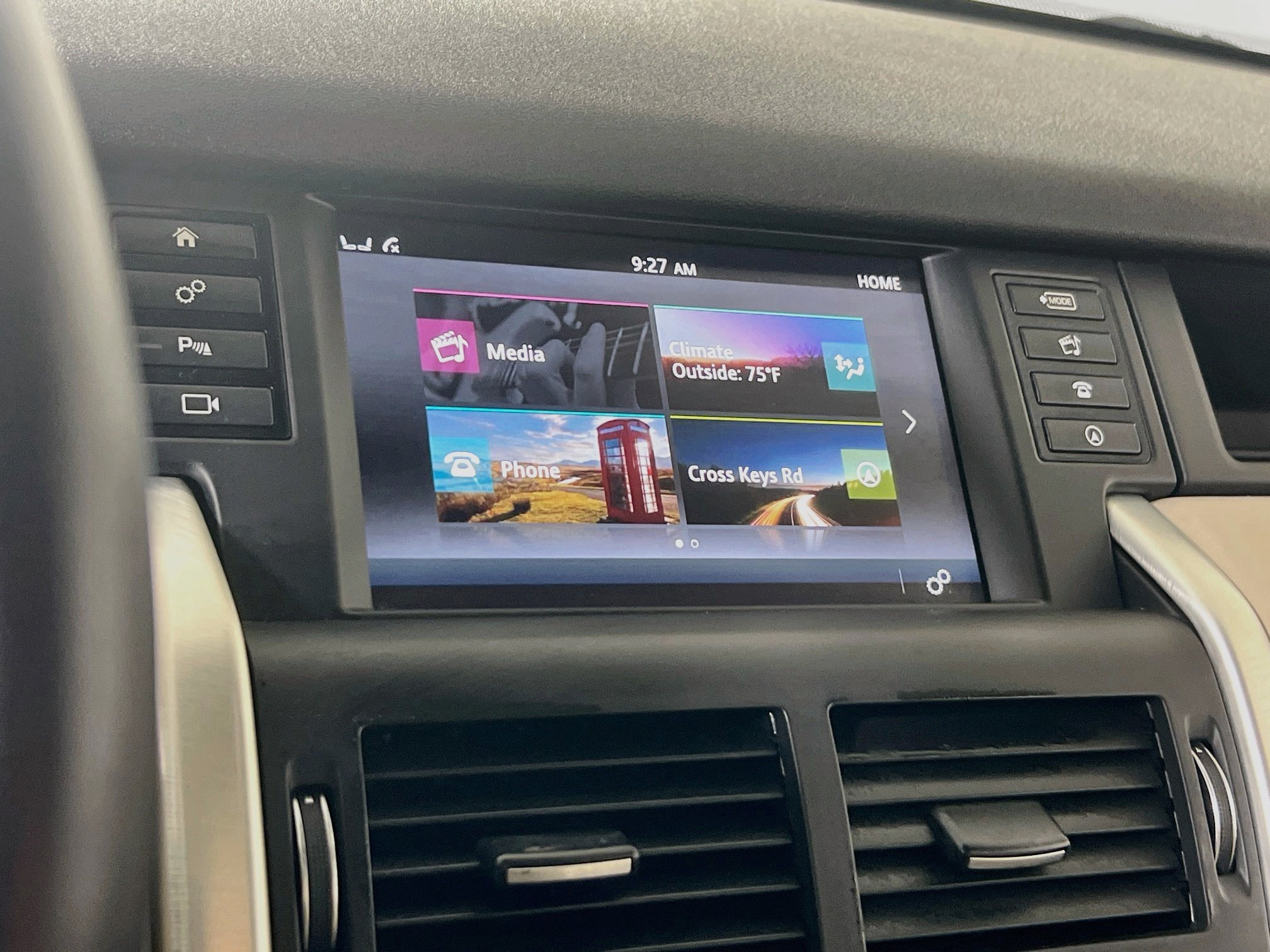 Used 2019 Land Rover Discovery Sport HSE AWD/4WD image 15