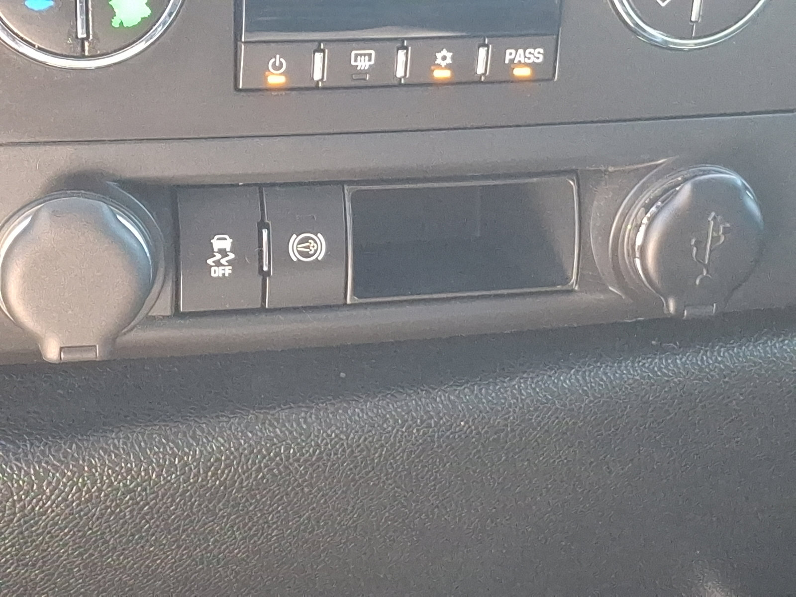 Used 2013 GMC Sierra 3500 SLE w/ SLE Preferred Package image 25