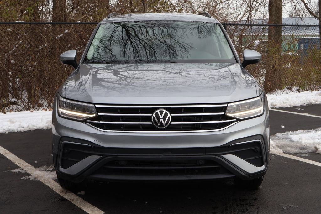 Used 2022 Volkswagen Tiguan S image 2