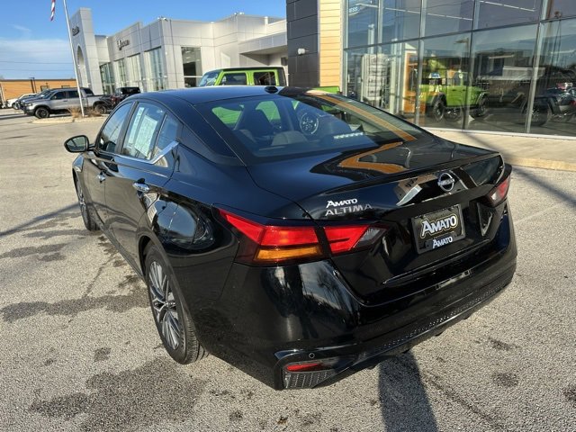 Used 2024 Nissan Altima 2.5 SV image 8