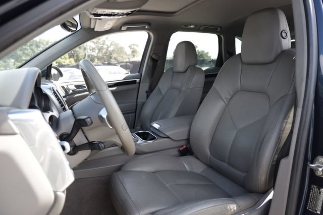 Used 2014 Porsche Cayenne Diesel AWD/4WD image 9