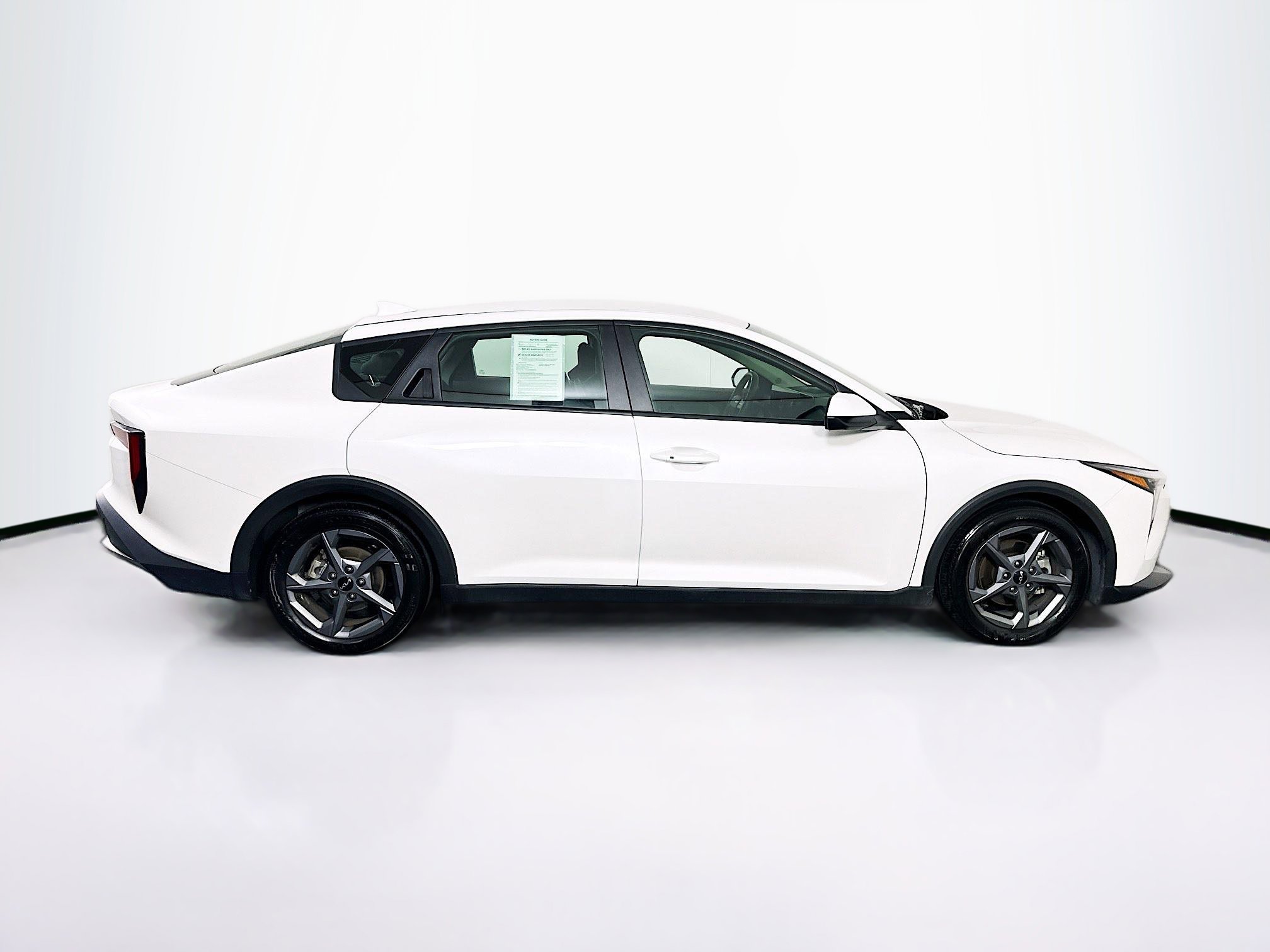 Used 2025 Kia K4 LXS image 10