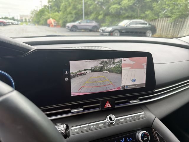Used 2024 Hyundai Elantra SEL w/ Convenience Package FWD image 25