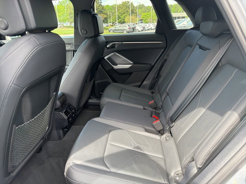 Used 2023 Audi Q3 2.0T Premium w/ Black Optic Package image 13