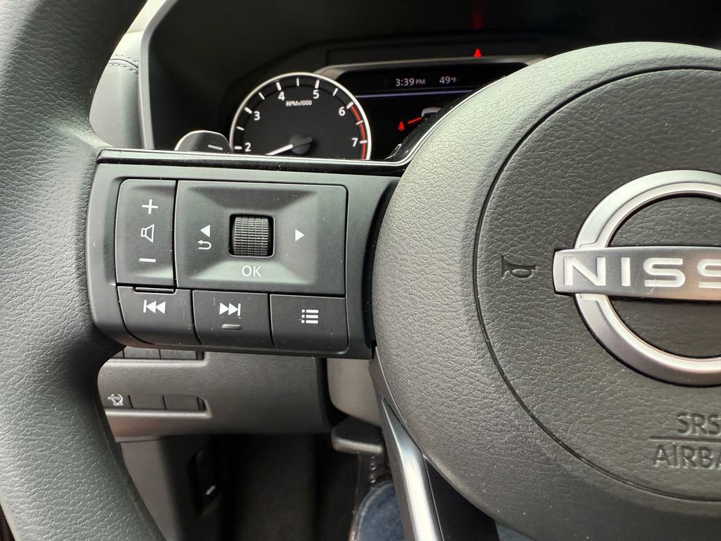 Used 2023 Nissan Rogue SV image 22