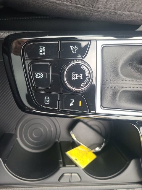 Used 2025 Kia Sportage X-Line w/ Premium Package image 18