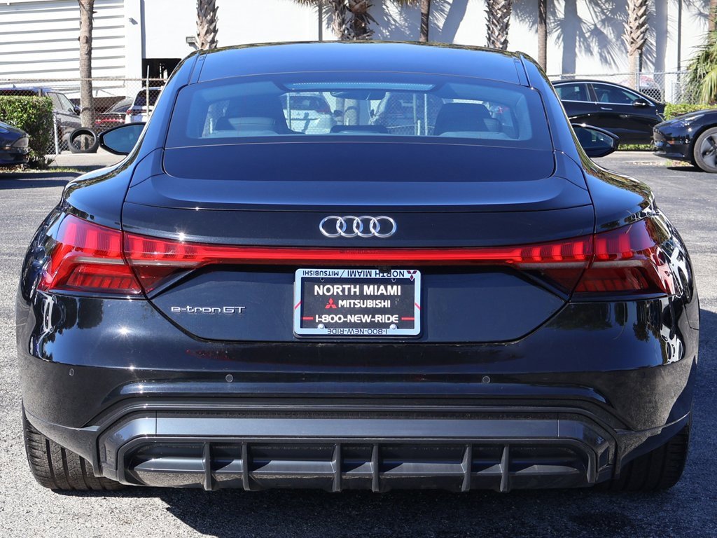 Used 2023 Audi e-tron GT Premium Plus image 12