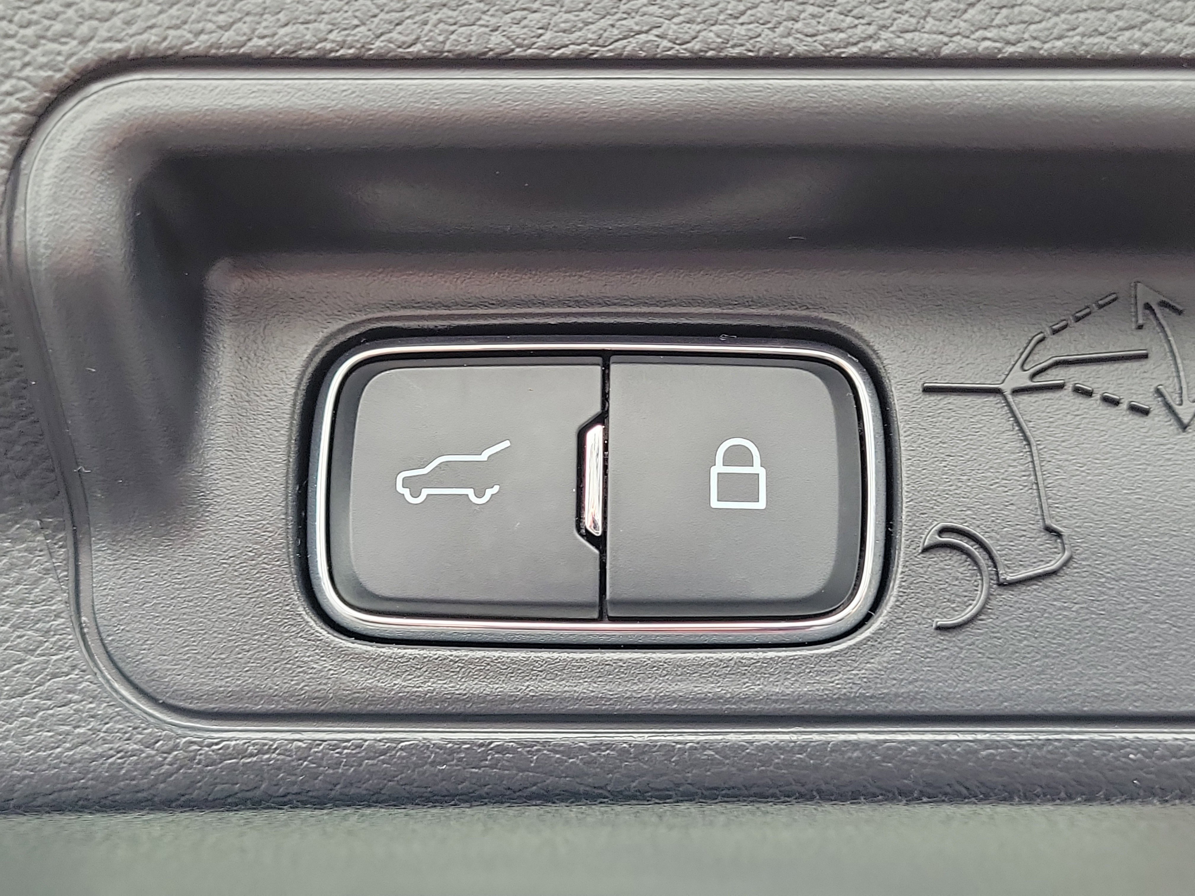 Certified 2025 Ford Explorer Active image 9