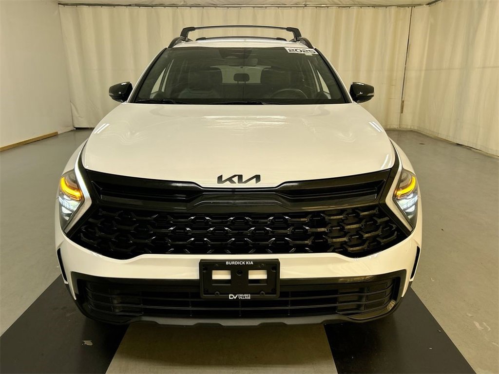 Used 2025 Kia Sportage X-Line image 3