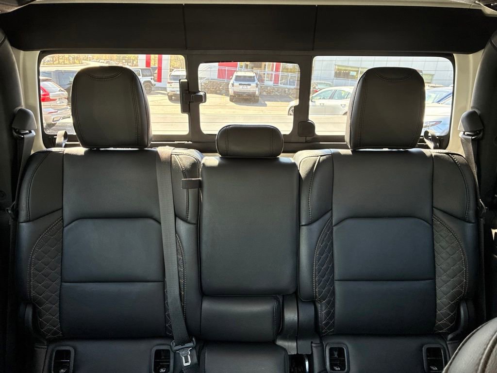 Used 2023 Jeep Gladiator Overland AWD/4WD image 23