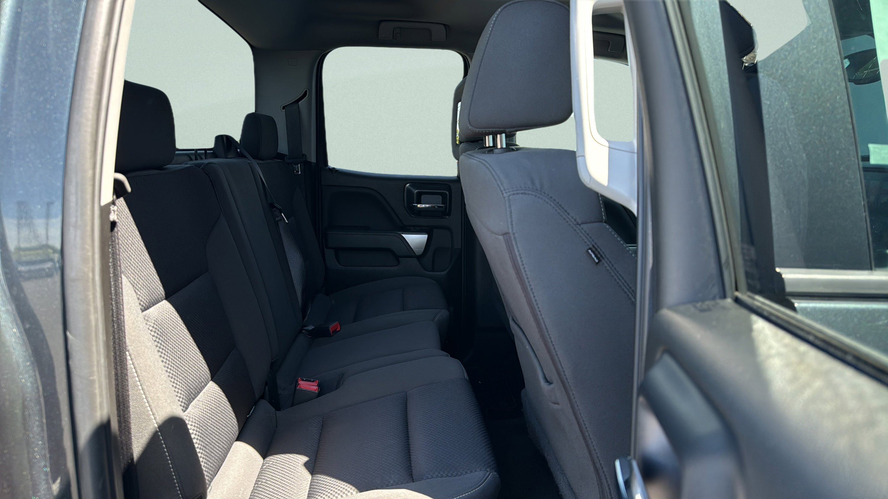 Used 2018 Chevrolet Silverado 1500 LT w/ All Star Edition AWD/4WD image 26