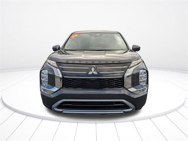 New 2025 Mitsubishi Outlander SE image 8