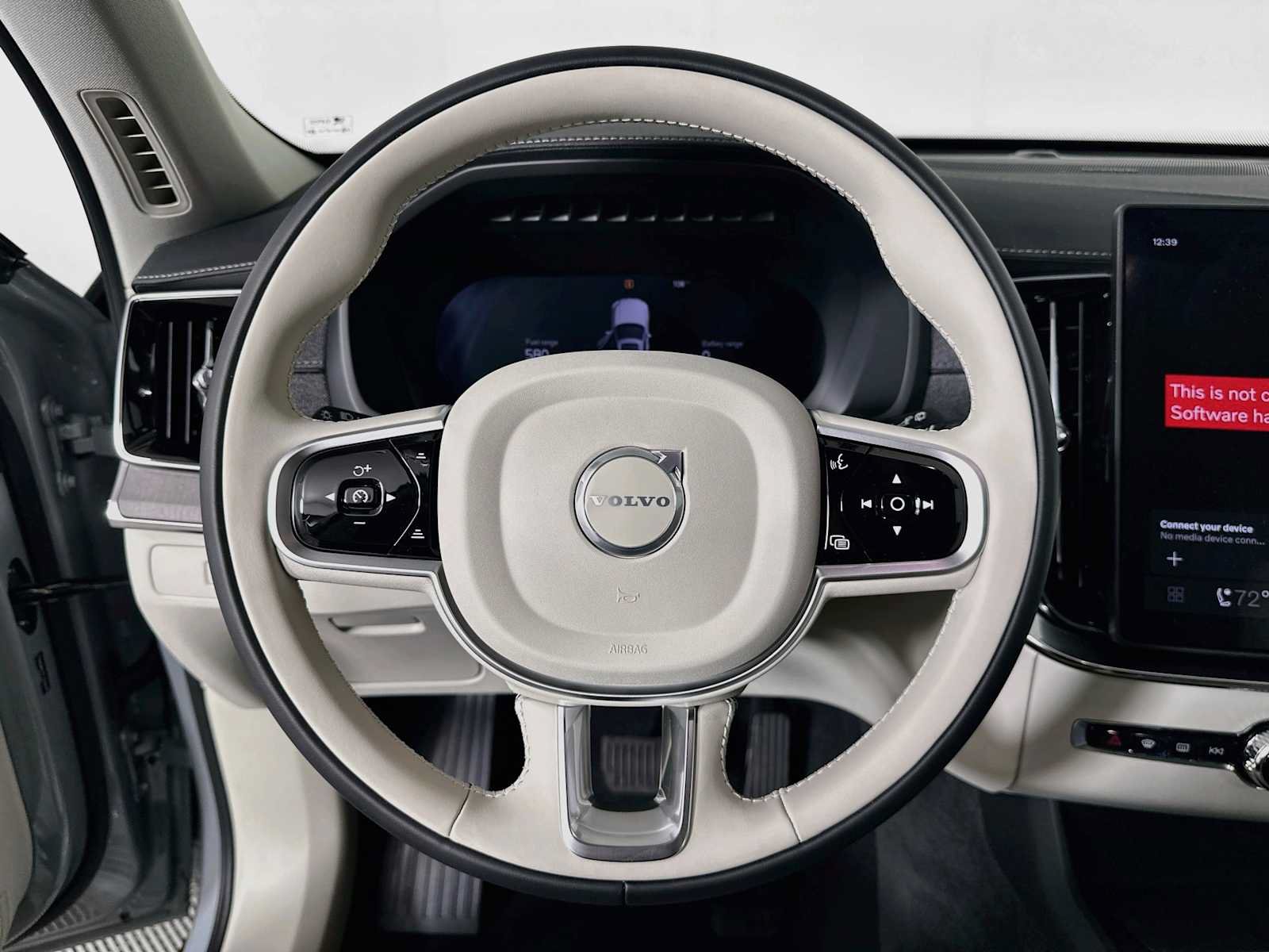 New 2026 Volvo XC90 T8 Ultra w/ Protection Package AWD/4WD image 11