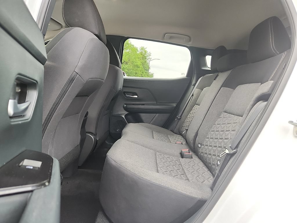 Certified 2025 Nissan Kicks SV AWD/4WD image 11