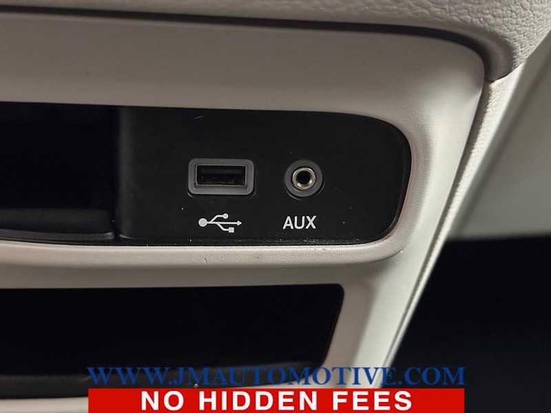 Used 2018 Chrysler Pacifica Touring Plus FWD image 43