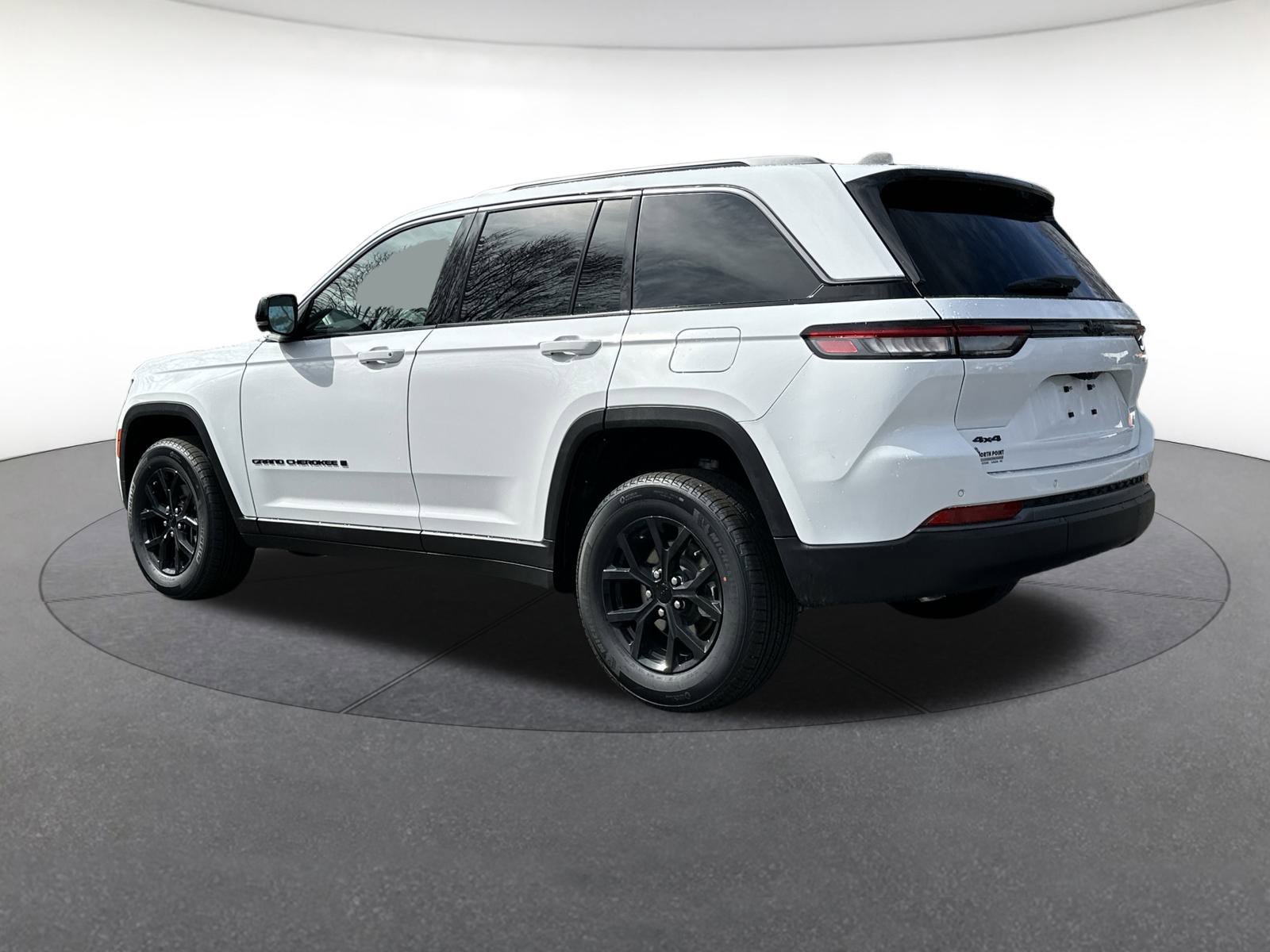 New 2026 Jeep Grand Cherokee Altitude AWD/4WD image 3
