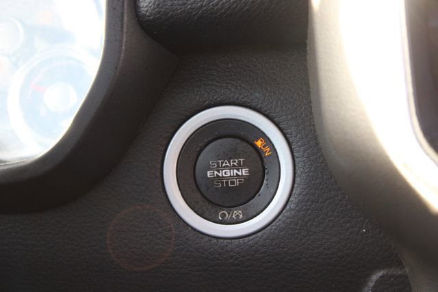 Used 2019 RAM 1500 Laramie AWD/4WD image 35