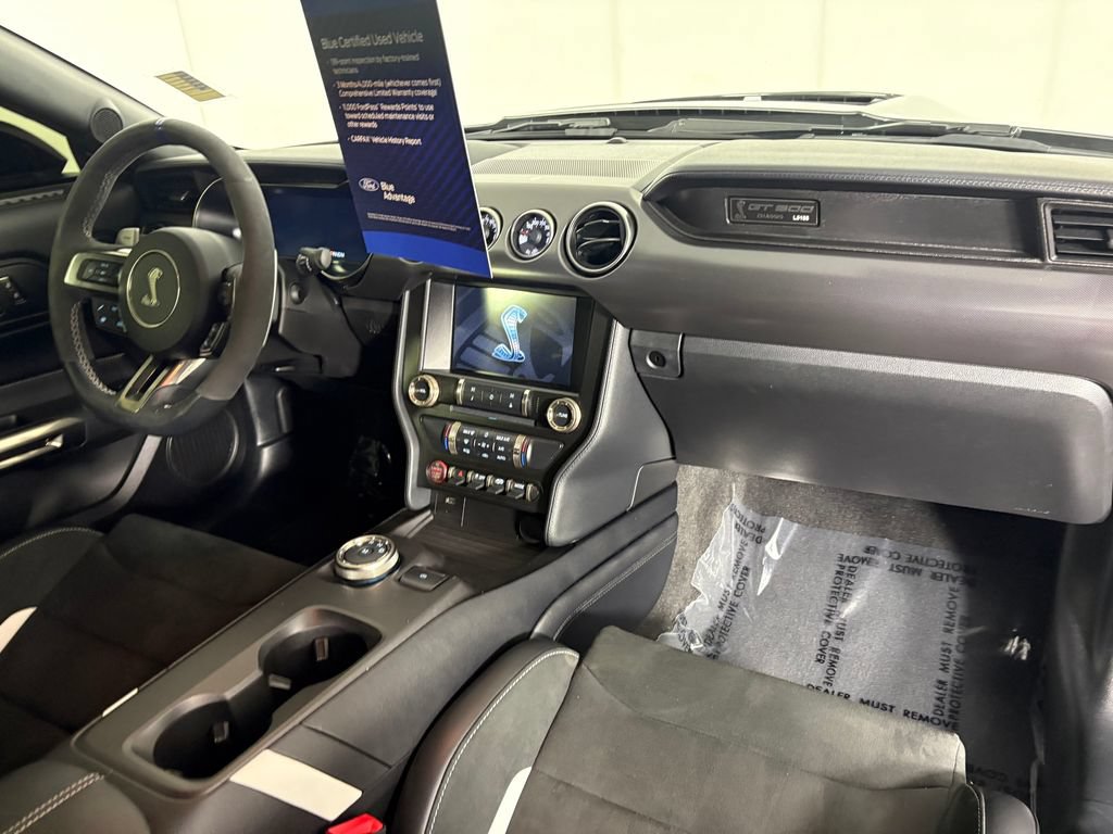 Certified 2020 Ford Mustang Shelby GT500 w/ Technology Package RWD image 32