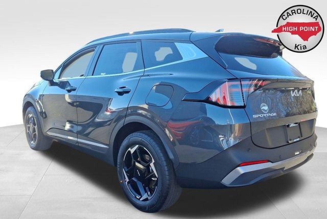 New 2026 Kia Sportage EX image 28