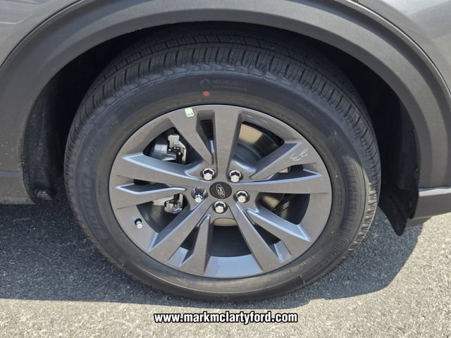 New 2026 Ford Explorer Active w/ Active Comfort Package AWD/4WD image 15