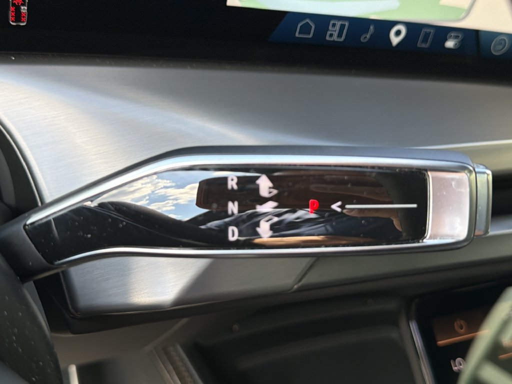 Certified 2026 Cadillac Vistiq Luxury AWD/4WD image 32