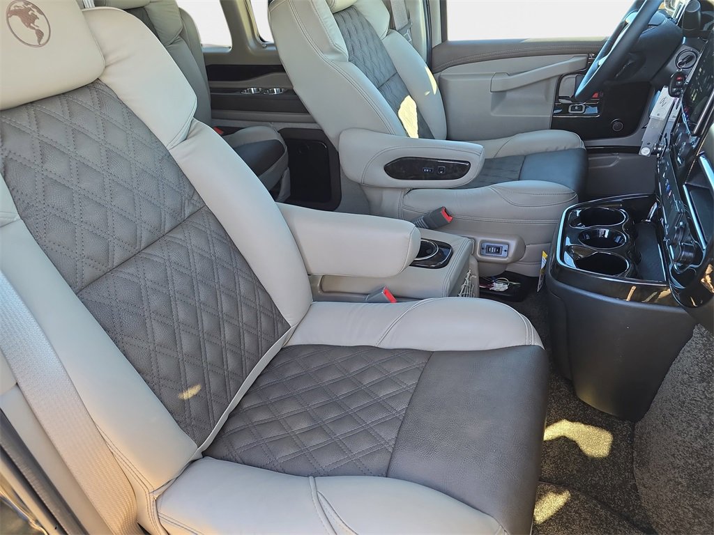 New 2025 GMC Savana 2500 Extended w/ Driver Convenience Package image 10