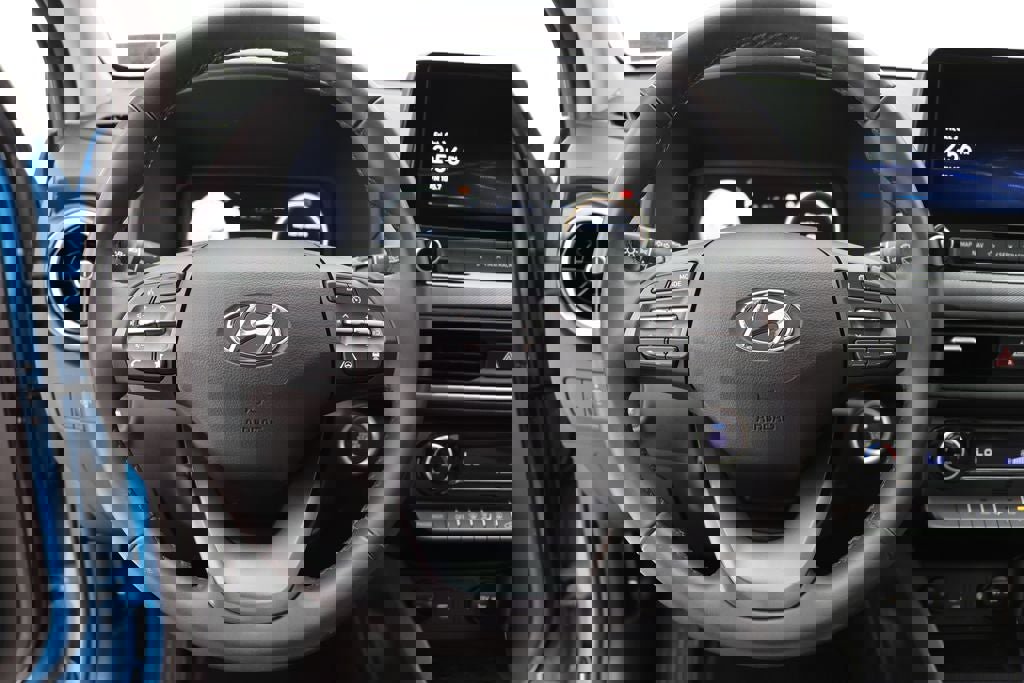 Used 2023 Hyundai Kona Limited w/ Cargo Package image 18