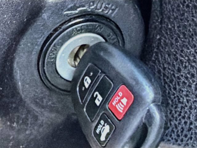 Used 2015 Toyota Corolla LE FWD image 34