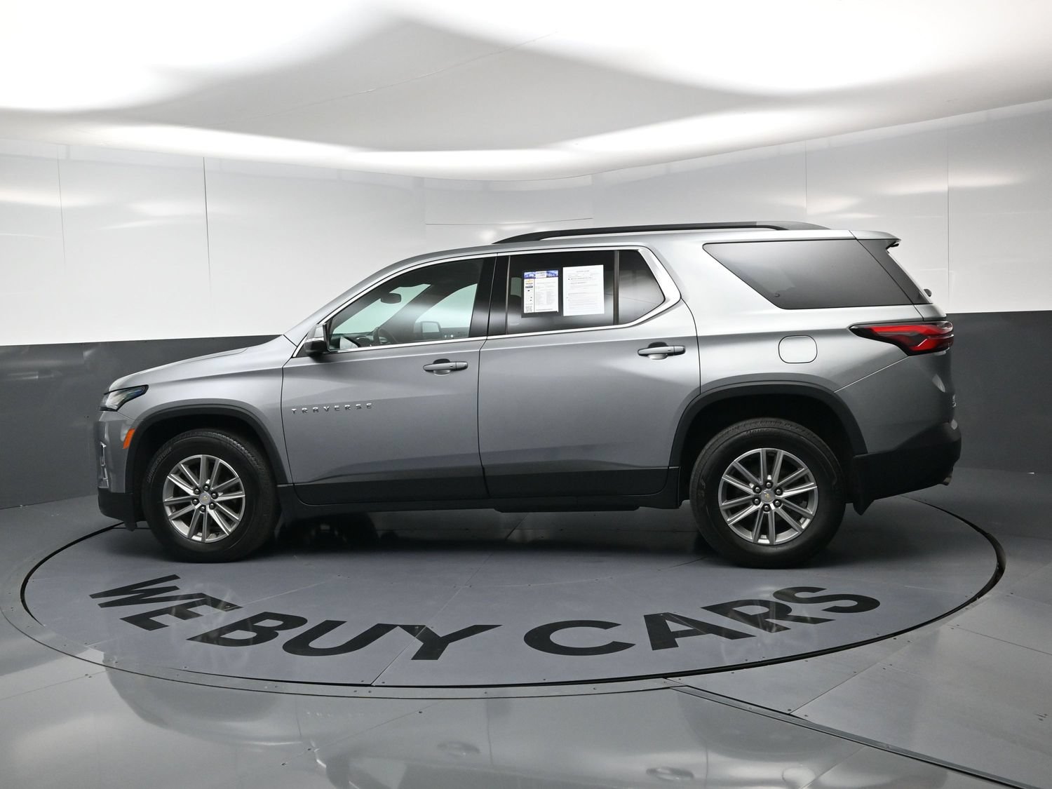 Used 2023 Chevrolet Traverse LT AWD/4WD image 6