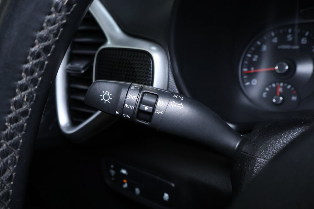 Used 2021 Kia Soul GT-Line FWD image 23