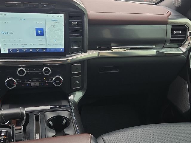 Used 2022 Ford F150 Lariat w/ Max Trailer Tow Package image 20