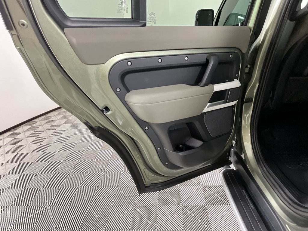 Certified 2023 Land Rover Defender 110 SE image 27