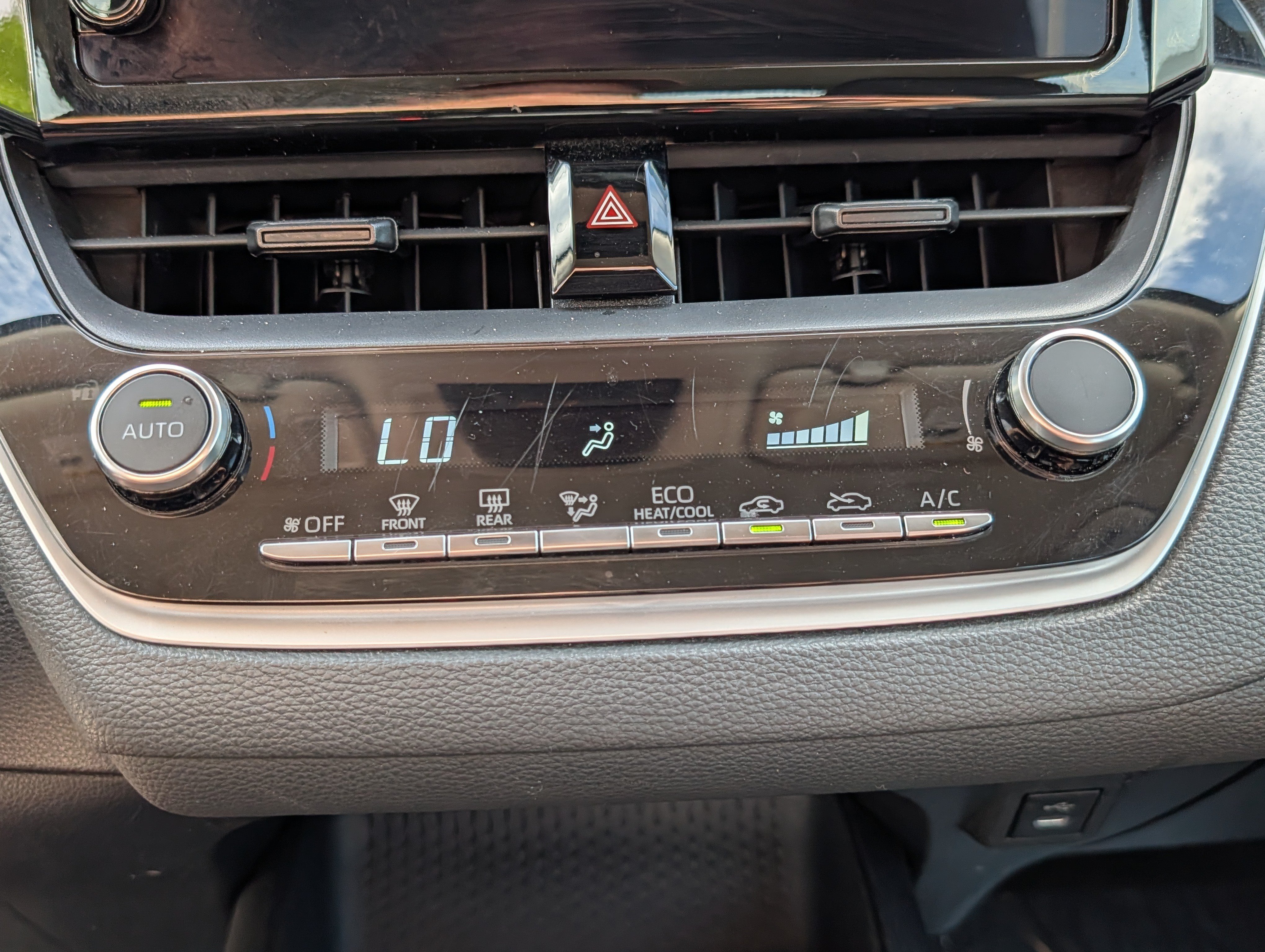 Certified 2024 Toyota Corolla LE FWD image 23