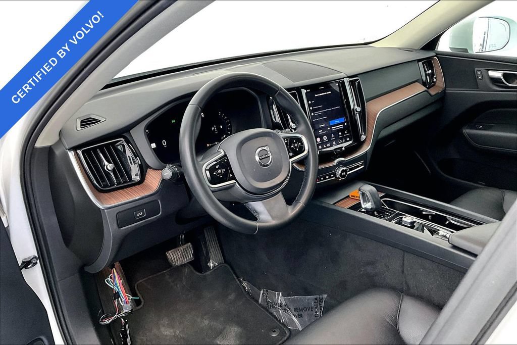 Used 2023 Volvo XC60 B5 Plus AWD/4WD image 15