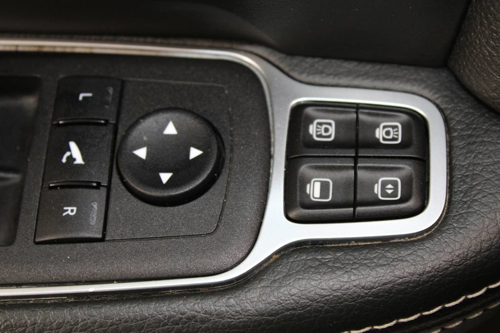 Used 2023 RAM 3500 Laramie AWD/4WD image 35