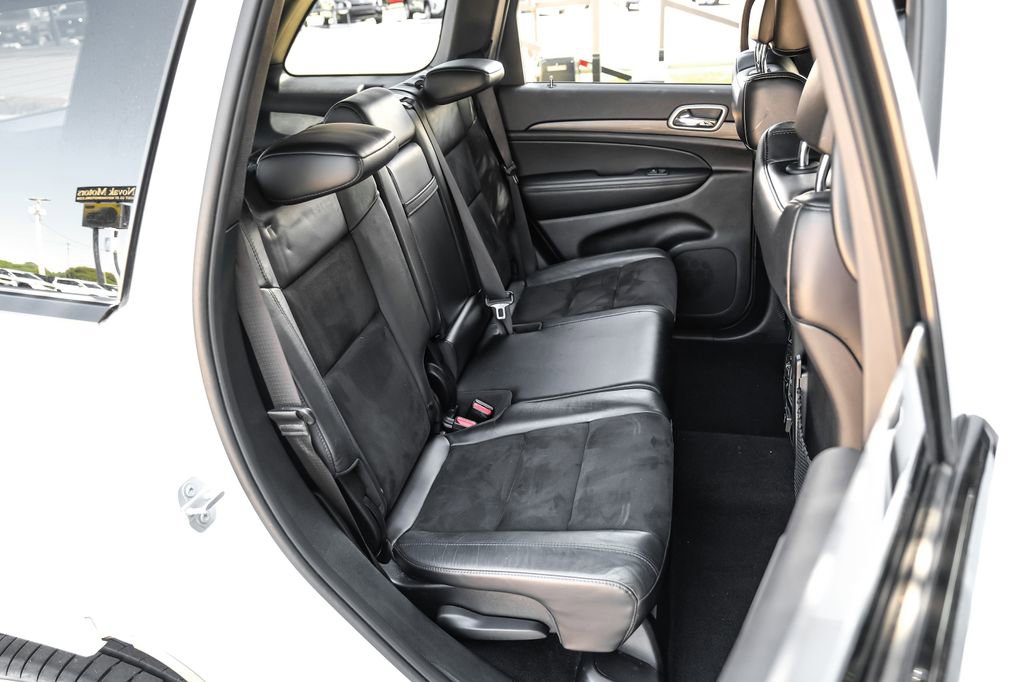 Used 2019 Jeep Grand Cherokee Altitude image 46